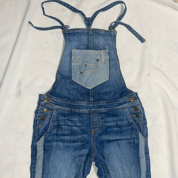 New Guess Jeans Denim Distressed Overalls Crop Cropped Small 25 - Picture 1 of 12